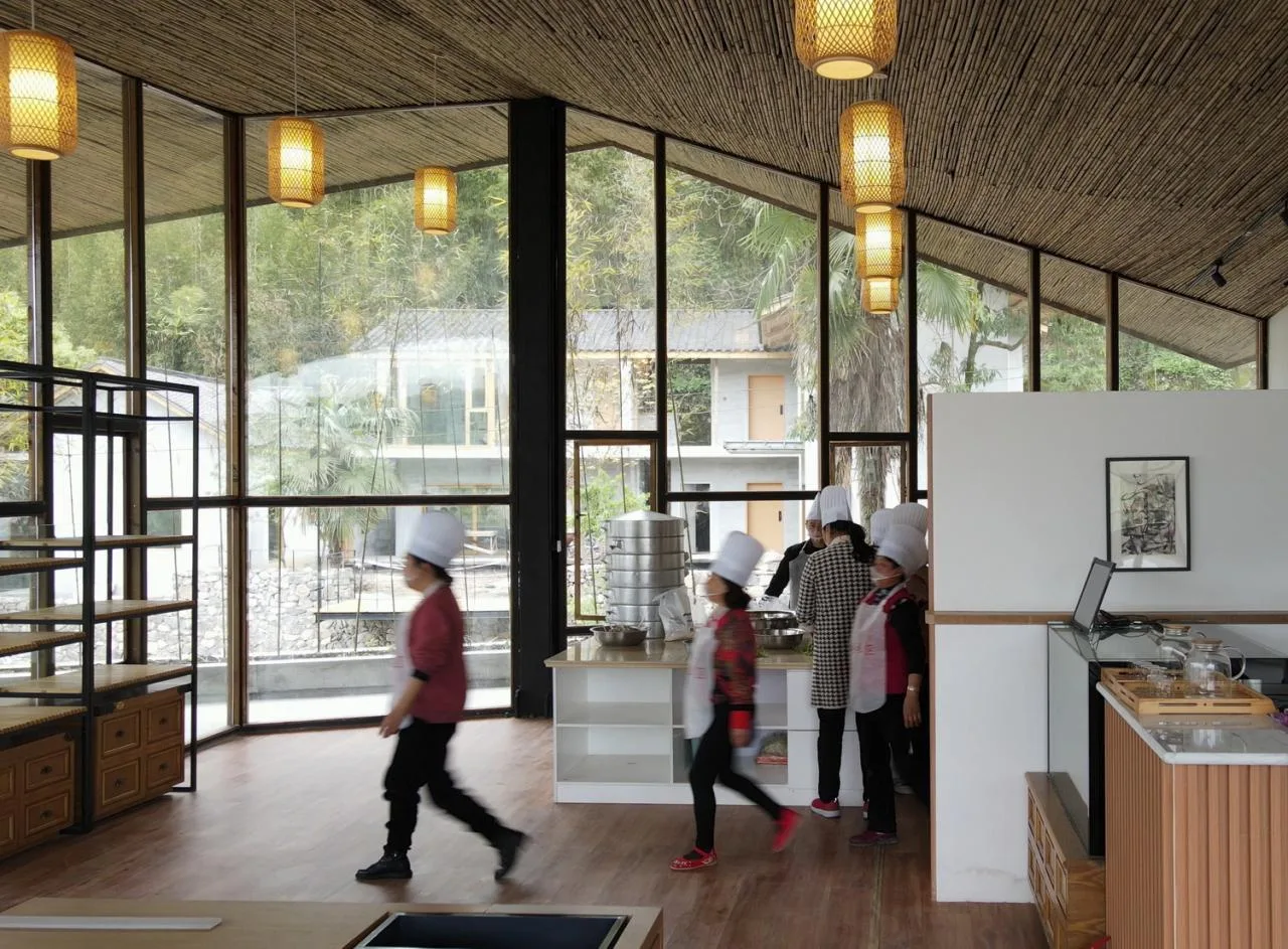 BIM Architecture | Building a Shared Factory/Time Space Building with Peaks on an Abandoned Chicken Shed on a Half Cliff