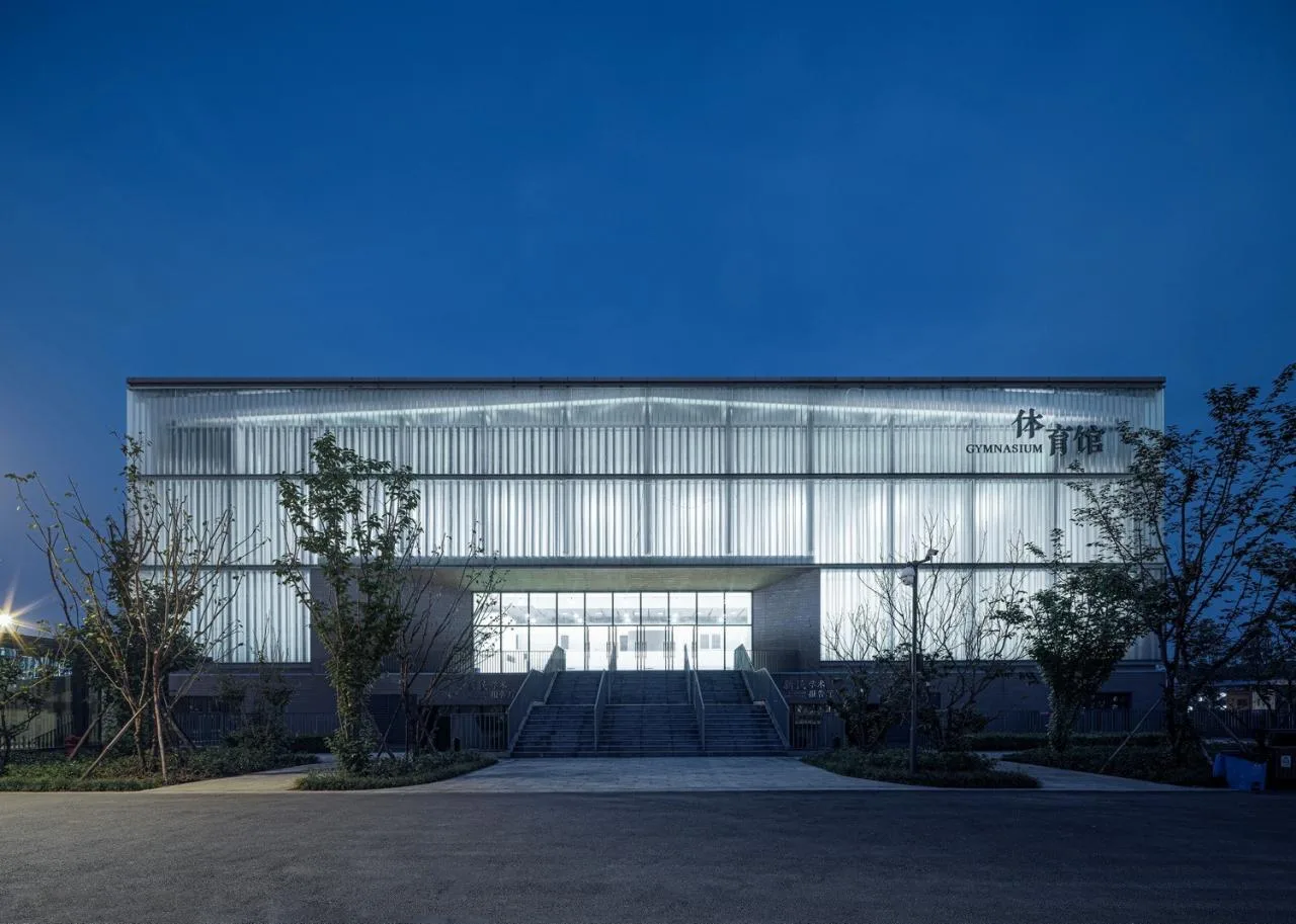 BIM Architecture | Southwest University Affiliated Middle School Liangjiang Campus: Disappearing High Density Campus/Gad