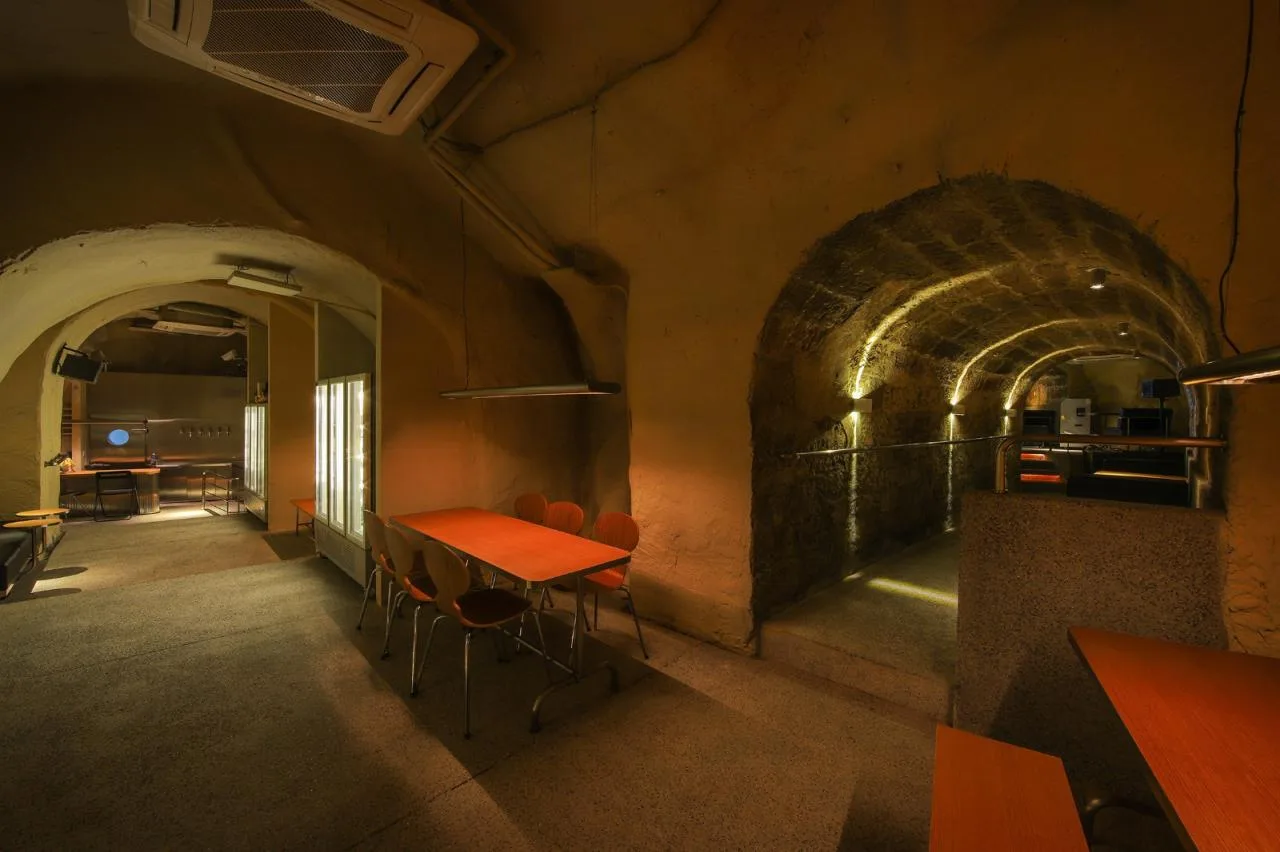 BIM Architecture | Caver - Bar in Airway/itD Studio