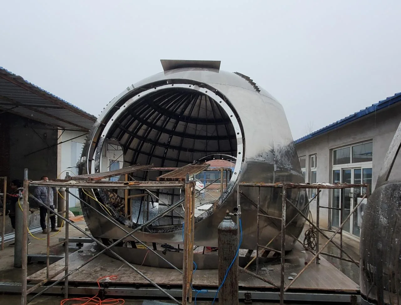 BIM Architecture | 'Lost' - Metal Hands Coffee Manufacturing Bureau/DAGA Grand View Architecture