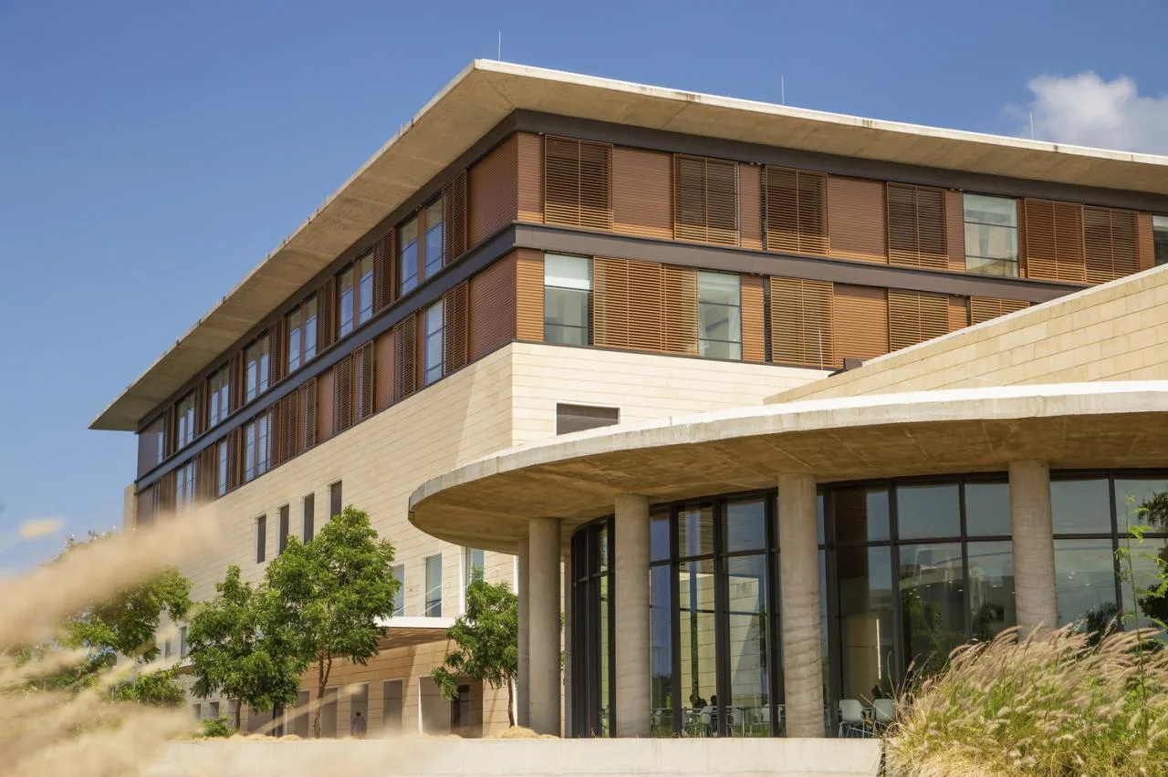 BIM Architecture | Garden style Rehabilitation Hospital/Safdi Architecture Firm