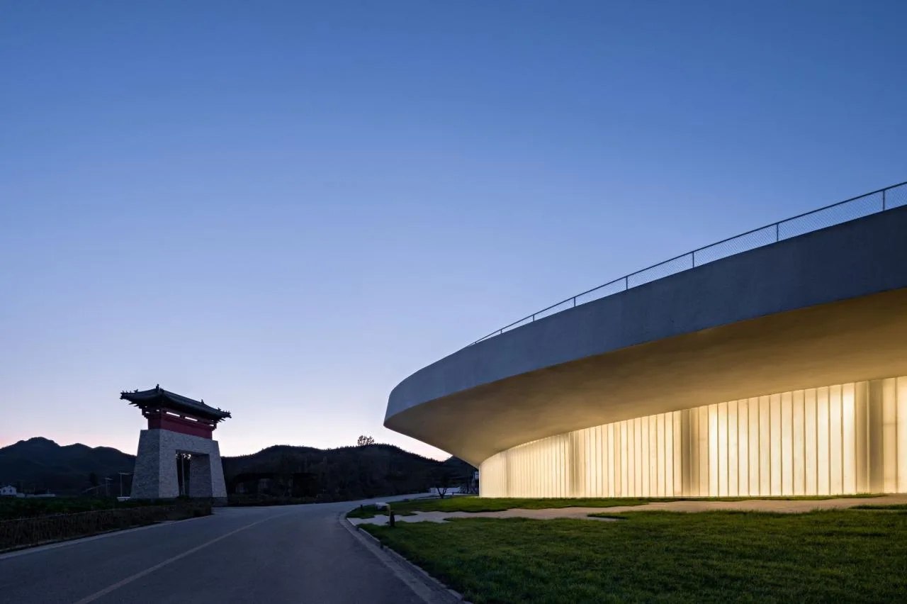 BIM Architecture | Revitalizing Rural Areas Requires' Integration of Knowledge and Action ': Tiangang Art Center/Hanlan Architecture