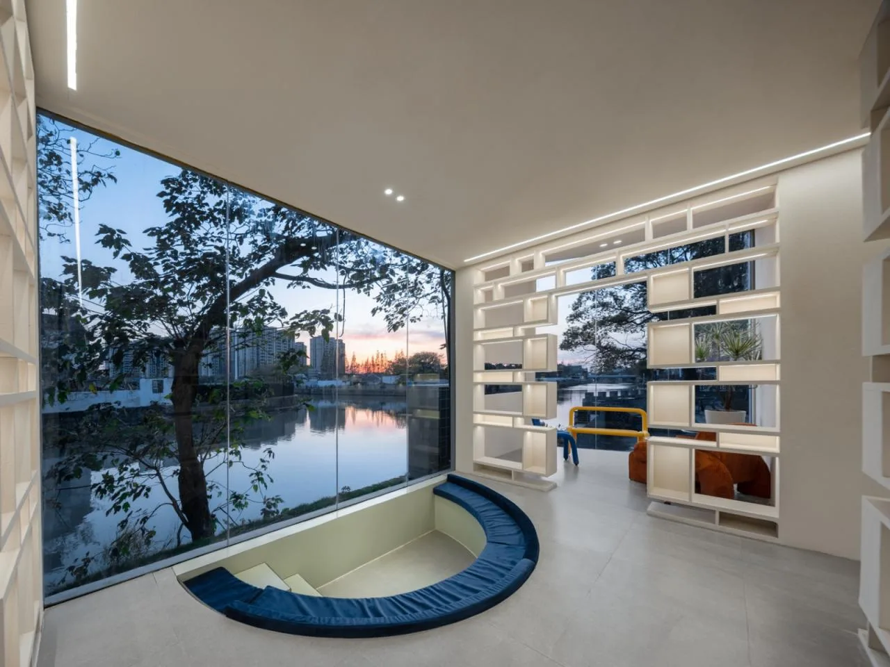 BIM Architecture | Shanghai Yunjian Grain Warehouse 'Suspended Space Box by the People's River' LILITH LILITH Cottage/DCDSAA Yodogawa Architecture Firm