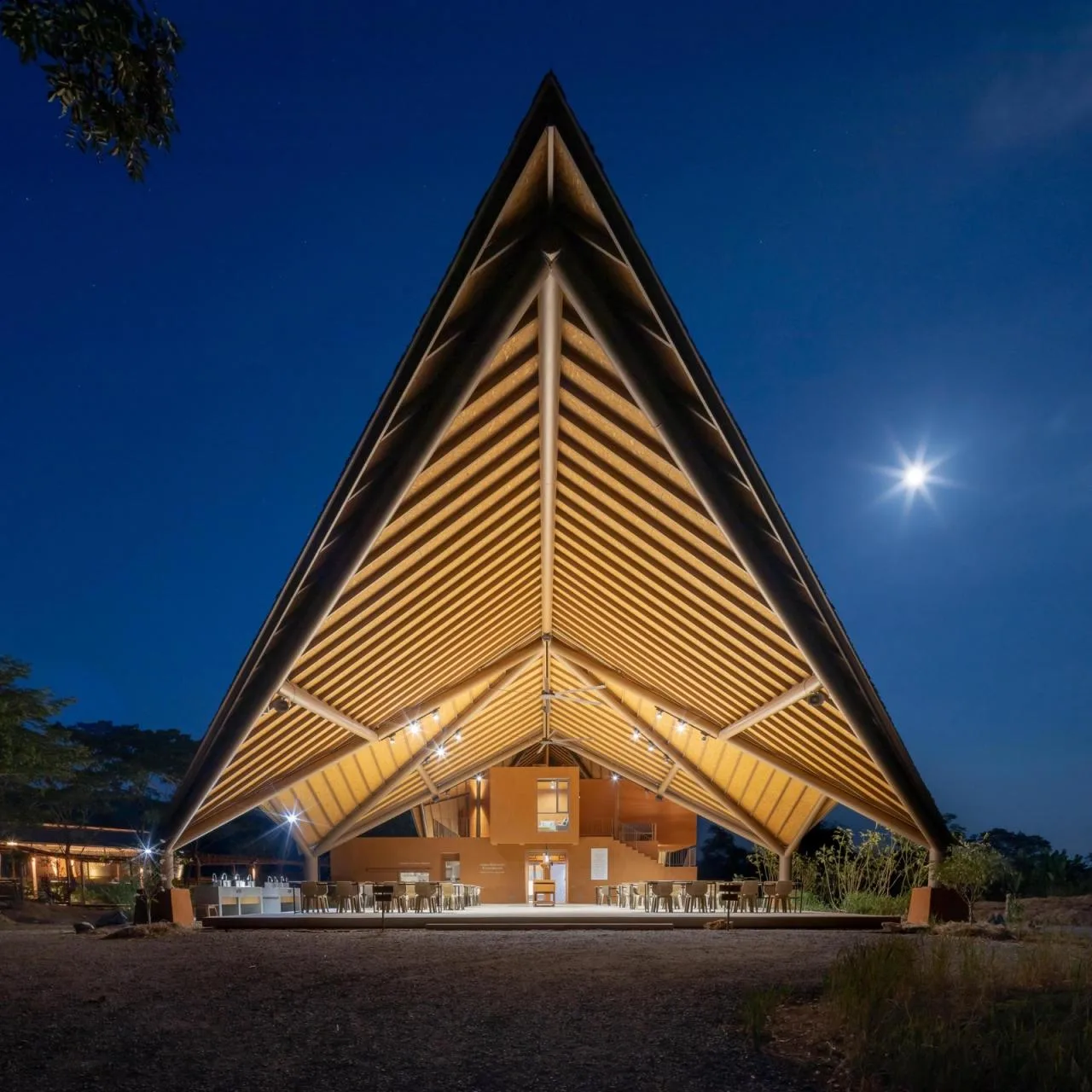BIM Architecture | PANNAR Sustainable Economy and Agriculture Learning Center/Vin Varavarn Architecture Firm