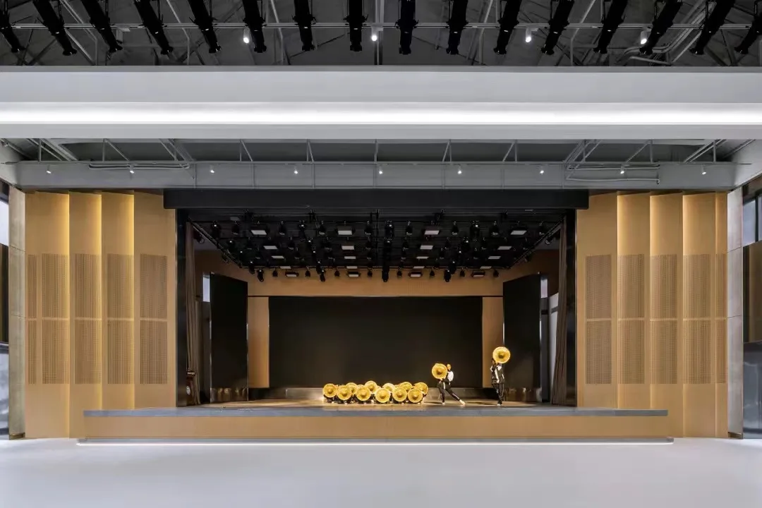 BIM Architecture | Recalling Middle School Days, Did You Accompany a Great Auditorium? | UUA