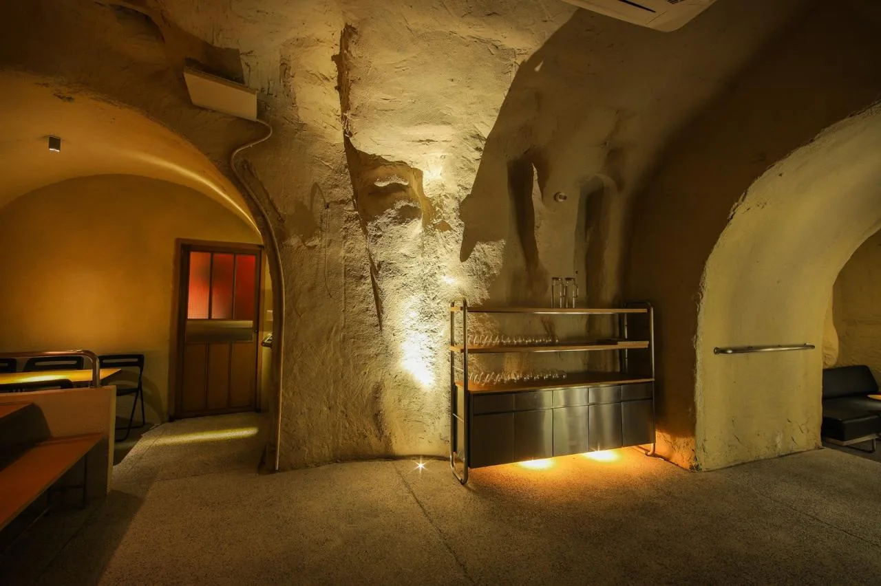 BIM Architecture | Caver - Bar in Airway/itD Studio