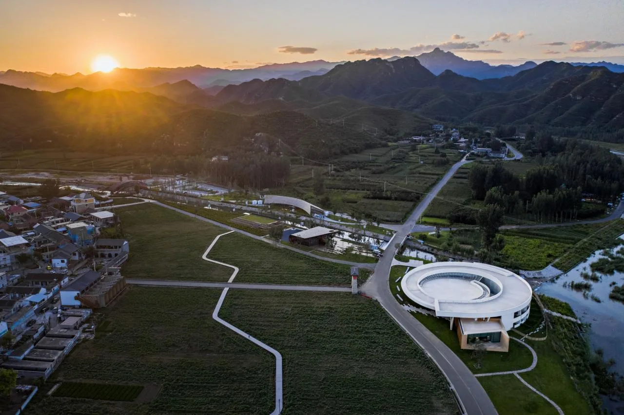 BIM Architecture | Revitalizing Rural Areas Requires' Integration of Knowledge and Action ': Tiangang Art Center/Hanlan Architecture