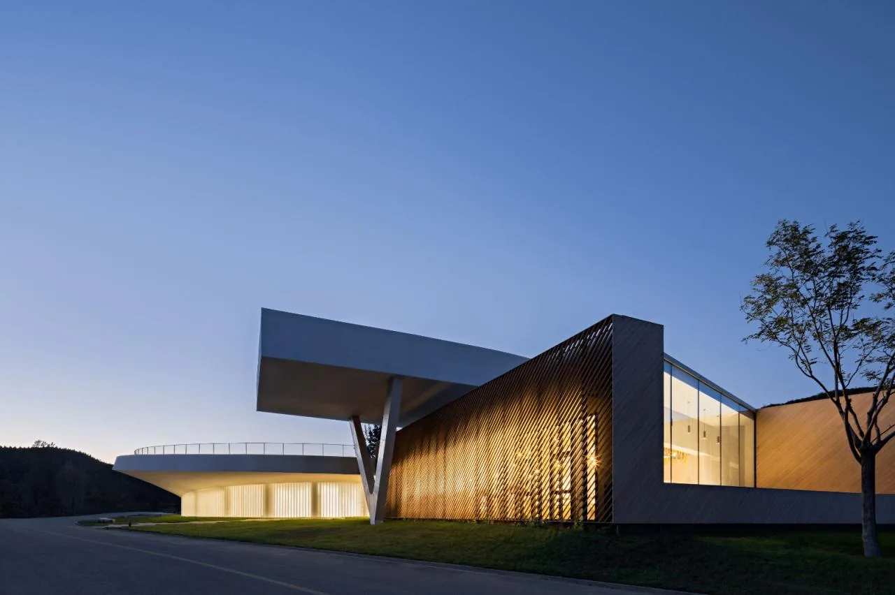BIM Architecture | Revitalizing Rural Areas Requires' Integration of Knowledge and Action ': Tiangang Art Center/Hanlan Architecture