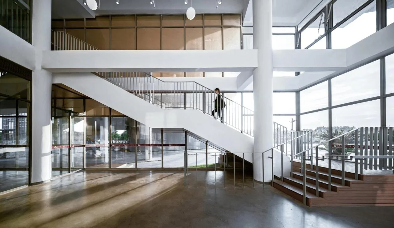 BIM Architecture | Bridge Teaching Building - Yancheng Foreign Language School Innovation Center/General Architecture