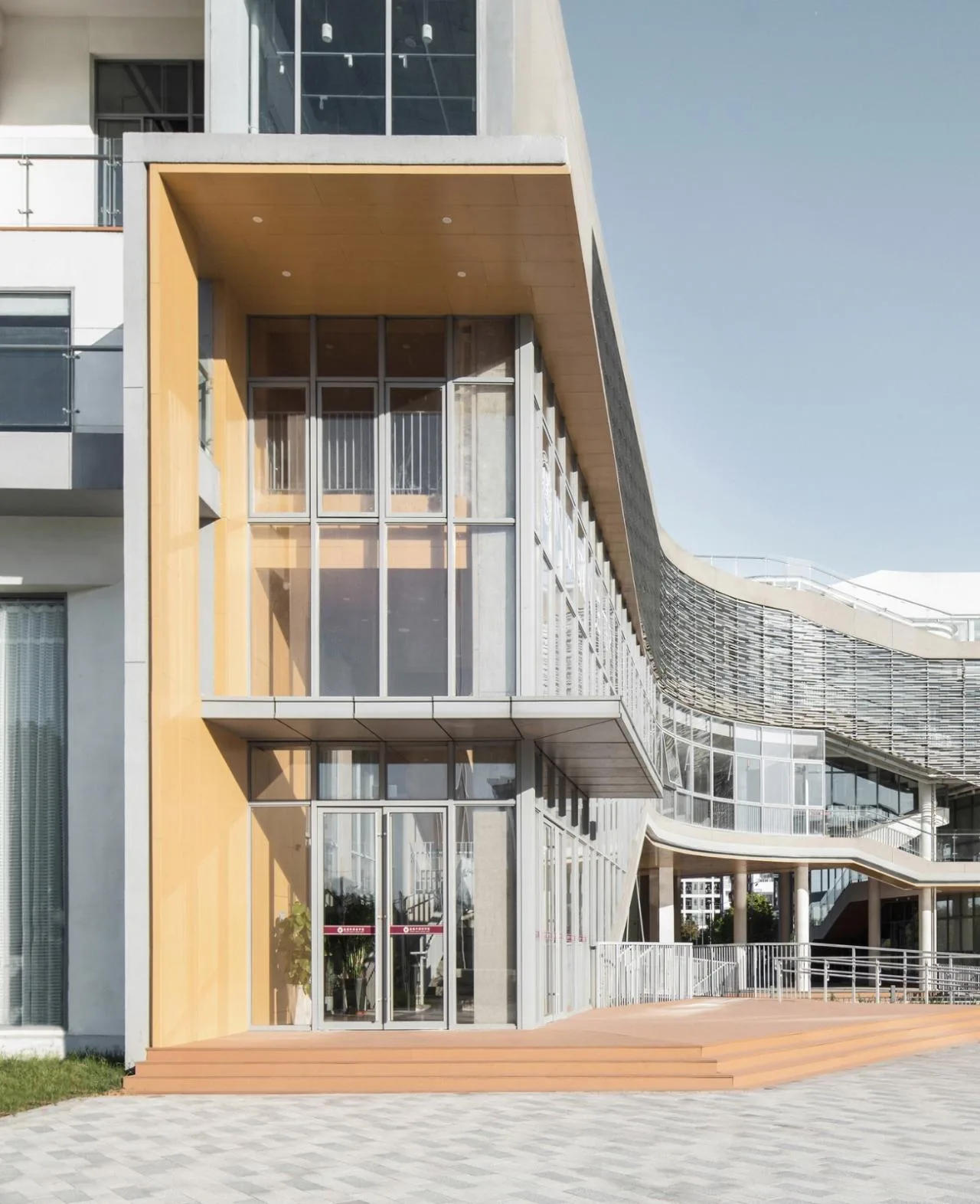 BIM Architecture | Bridge Teaching Building - Yancheng Foreign Language School Innovation Center/General Architecture