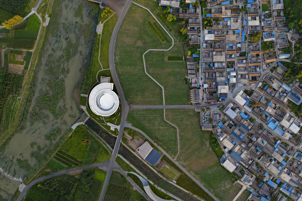BIM Architecture | Revitalizing Rural Areas Requires' Integration of Knowledge and Action ': Tiangang Art Center/Hanlan Architecture