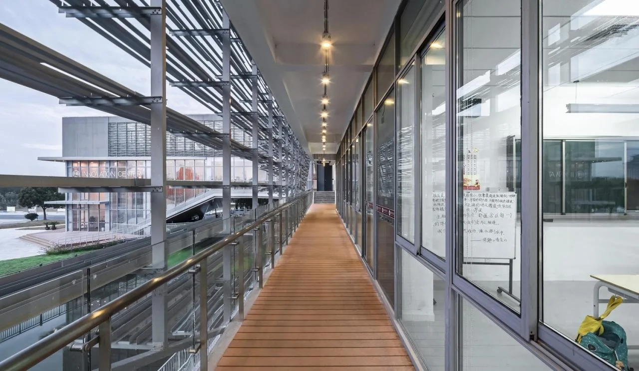 BIM Architecture | Bridge Teaching Building - Yancheng Foreign Language School Innovation Center/General Architecture