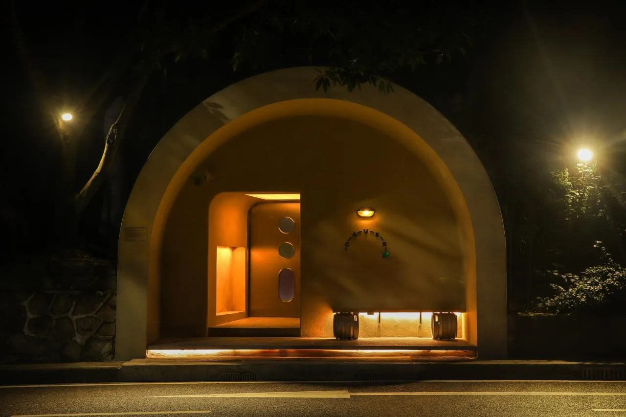 BIM Architecture | Caver - Bar in Airway/itD Studio