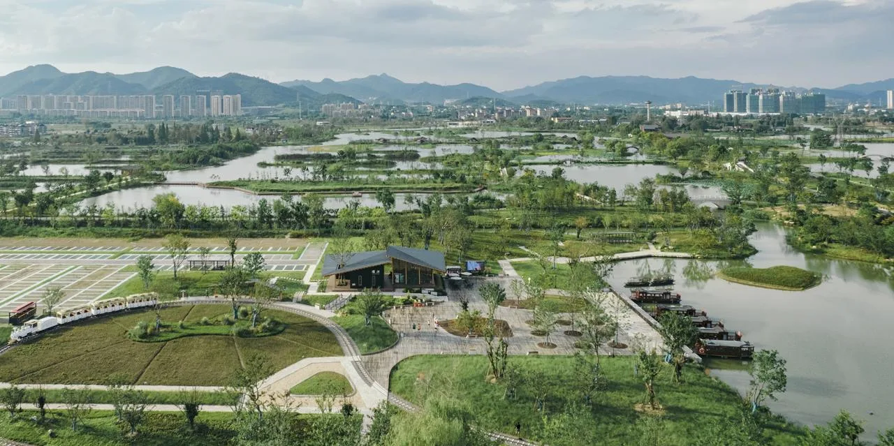 BIM Architecture | Fuyang Yangpi Lake Wetland Reception Center/Jianlin Architectural Design Firm