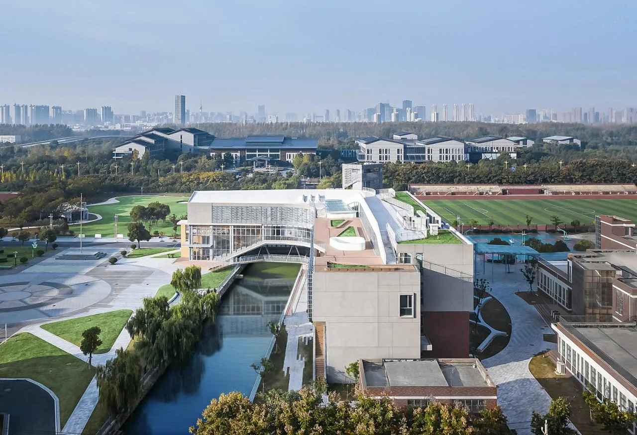 BIM Architecture | Bridge Teaching Building - Yancheng Foreign Language School Innovation Center/General Architecture