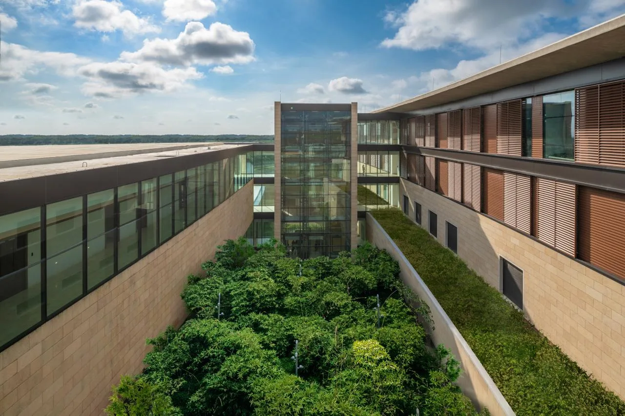 BIM Architecture | Garden style Rehabilitation Hospital/Safdi Architecture Firm