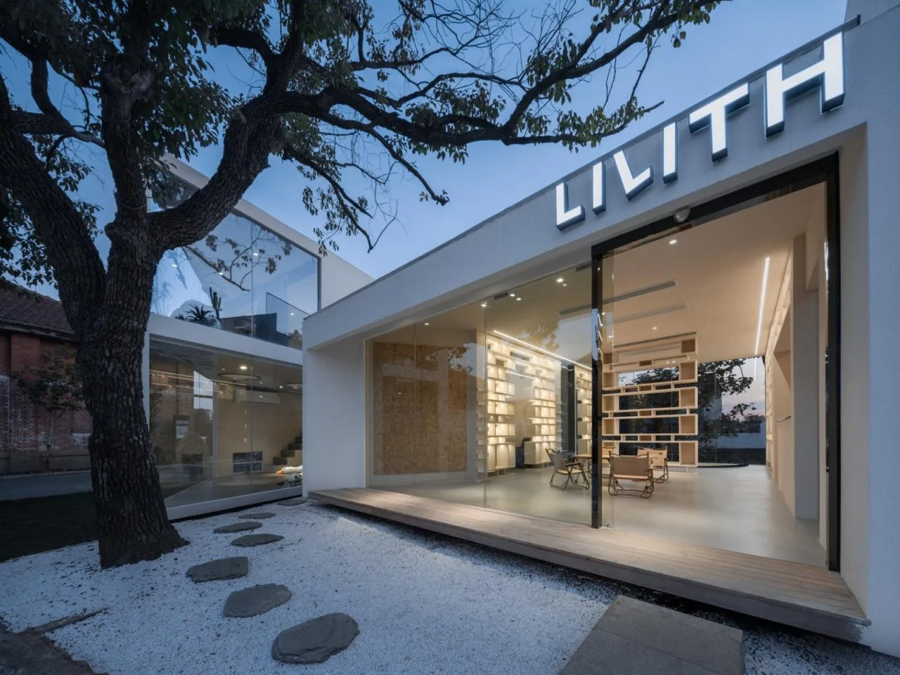 BIM Architecture | Shanghai Yunjian Grain Warehouse 'Suspended Space Box by the People's River' LILITH LILITH Cottage/DCDSAA Yodogawa Architecture Firm