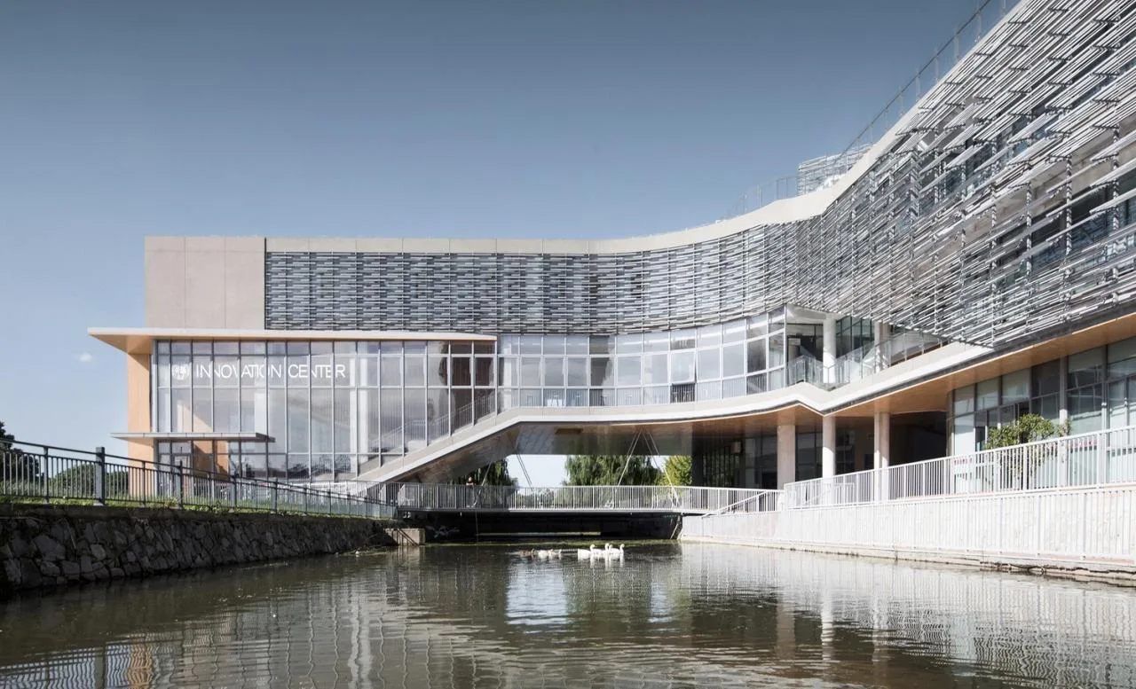 BIM Architecture | Bridge Teaching Building - Yancheng Foreign Language School Innovation Center/General Architecture