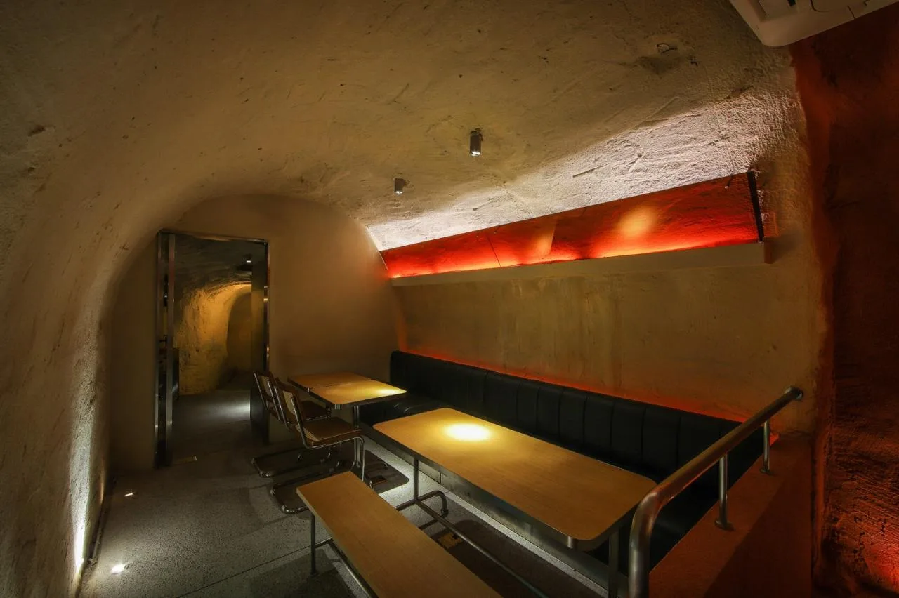 BIM Architecture | Caver - Bar in Airway/itD Studio