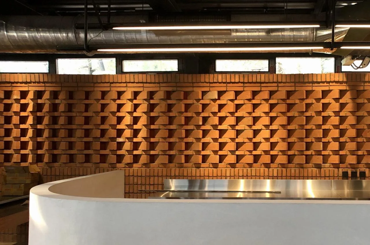 BIM Architecture | Coexistence with Trees and Old Earth Walls - Armory Coffee/Three Culture Architecture