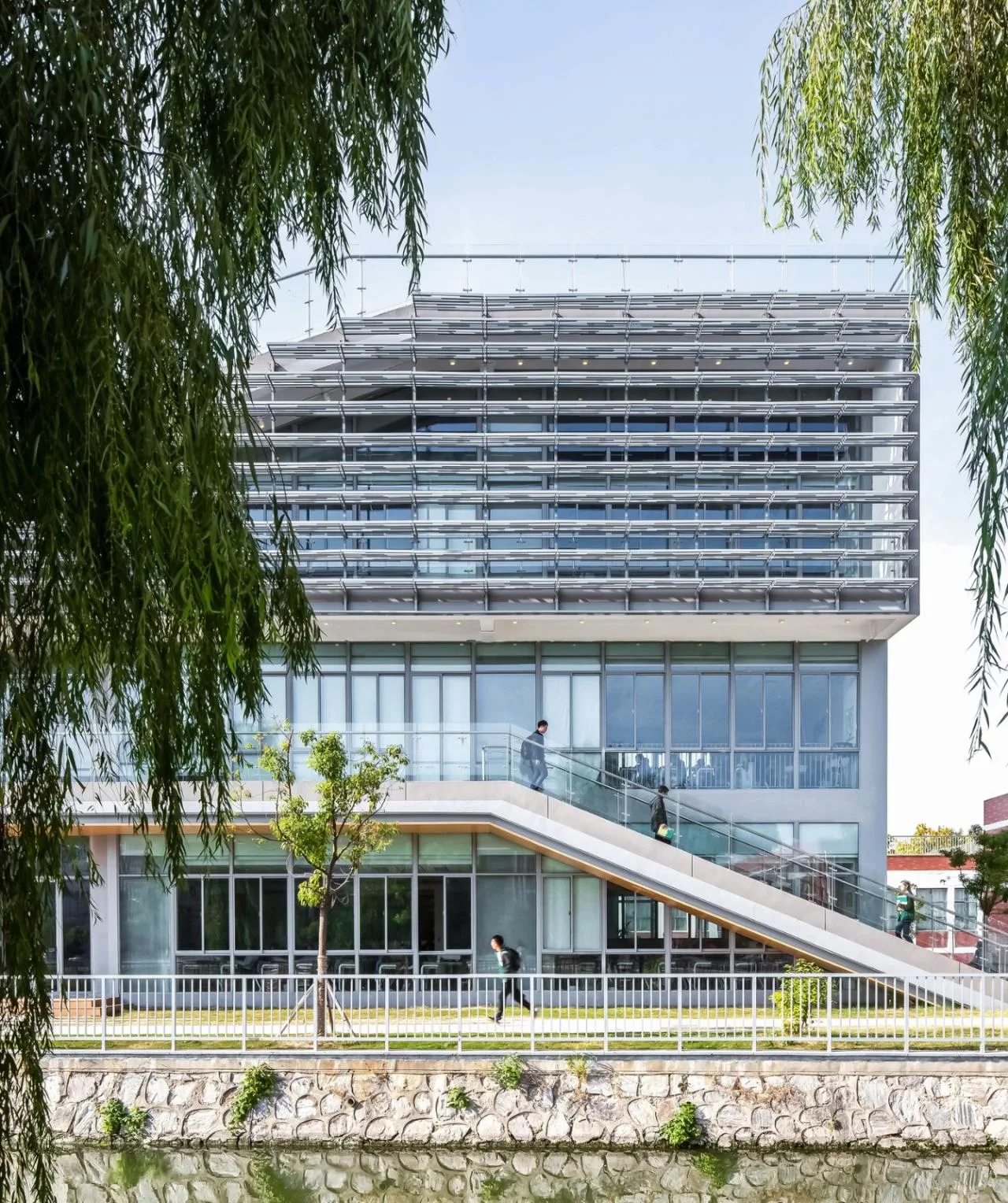 BIM Architecture | Bridge Teaching Building - Yancheng Foreign Language School Innovation Center/General Architecture