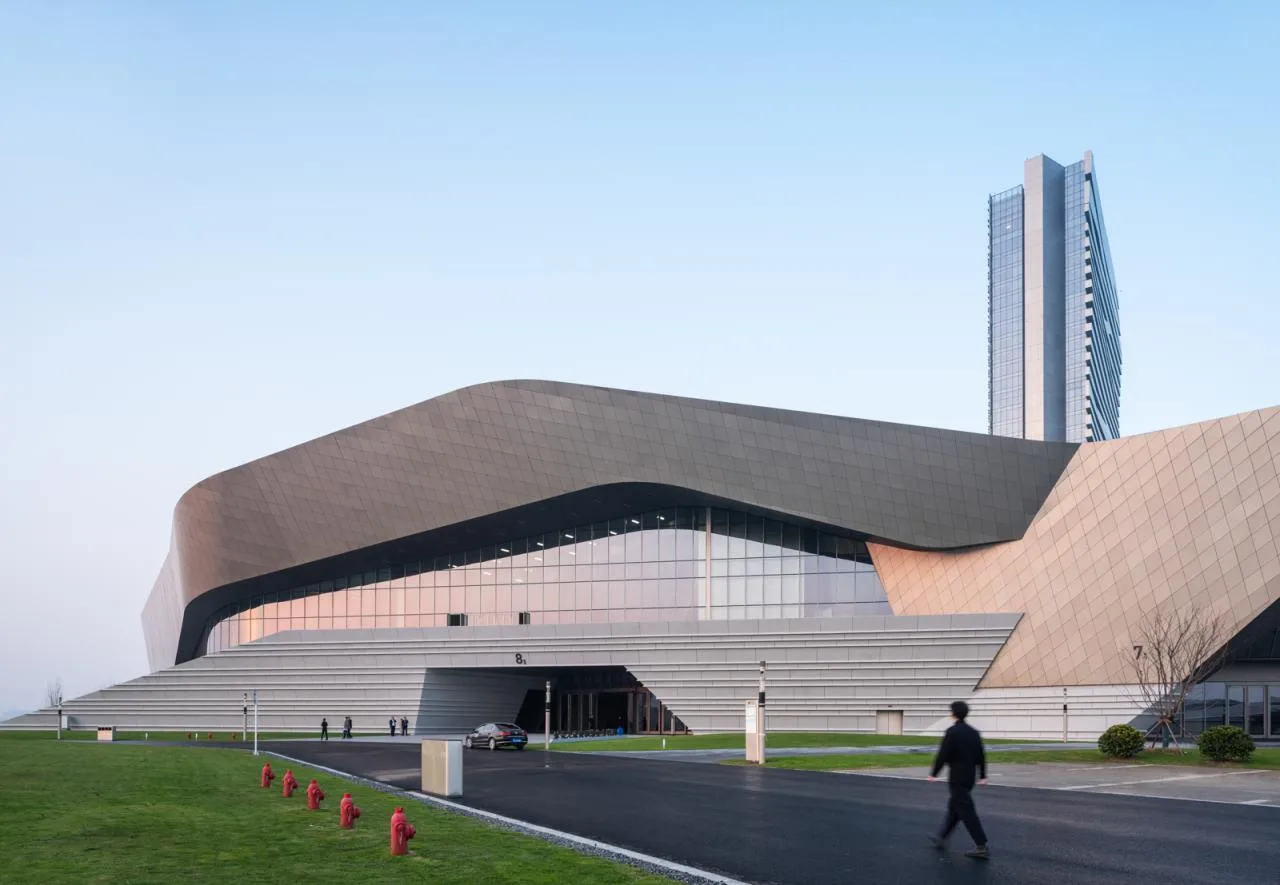 BIM Architecture | Yangtze River International Convention Center/Morphosis