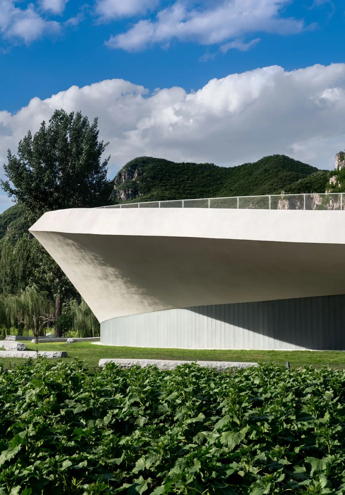 BIM Architecture | Revitalizing Rural Areas Requires' Integration of Knowledge and Action ': Tiangang Art Center/Hanlan Architecture
