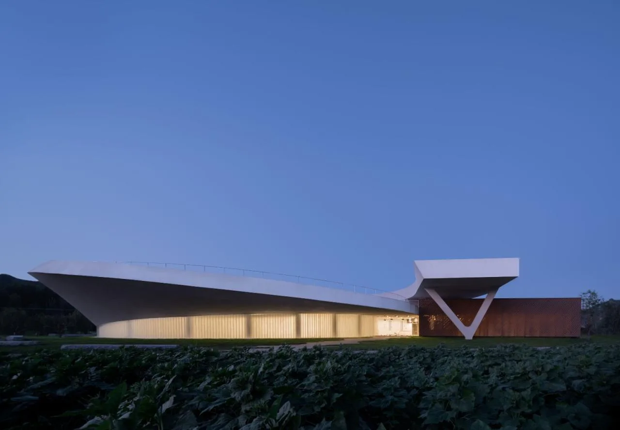BIM Architecture | Revitalizing Rural Areas Requires' Integration of Knowledge and Action ': Tiangang Art Center/Hanlan Architecture