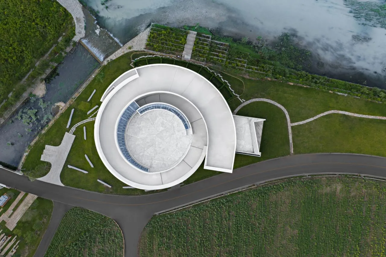 BIM Architecture | Revitalizing Rural Areas Requires' Integration of Knowledge and Action ': Tiangang Art Center/Hanlan Architecture