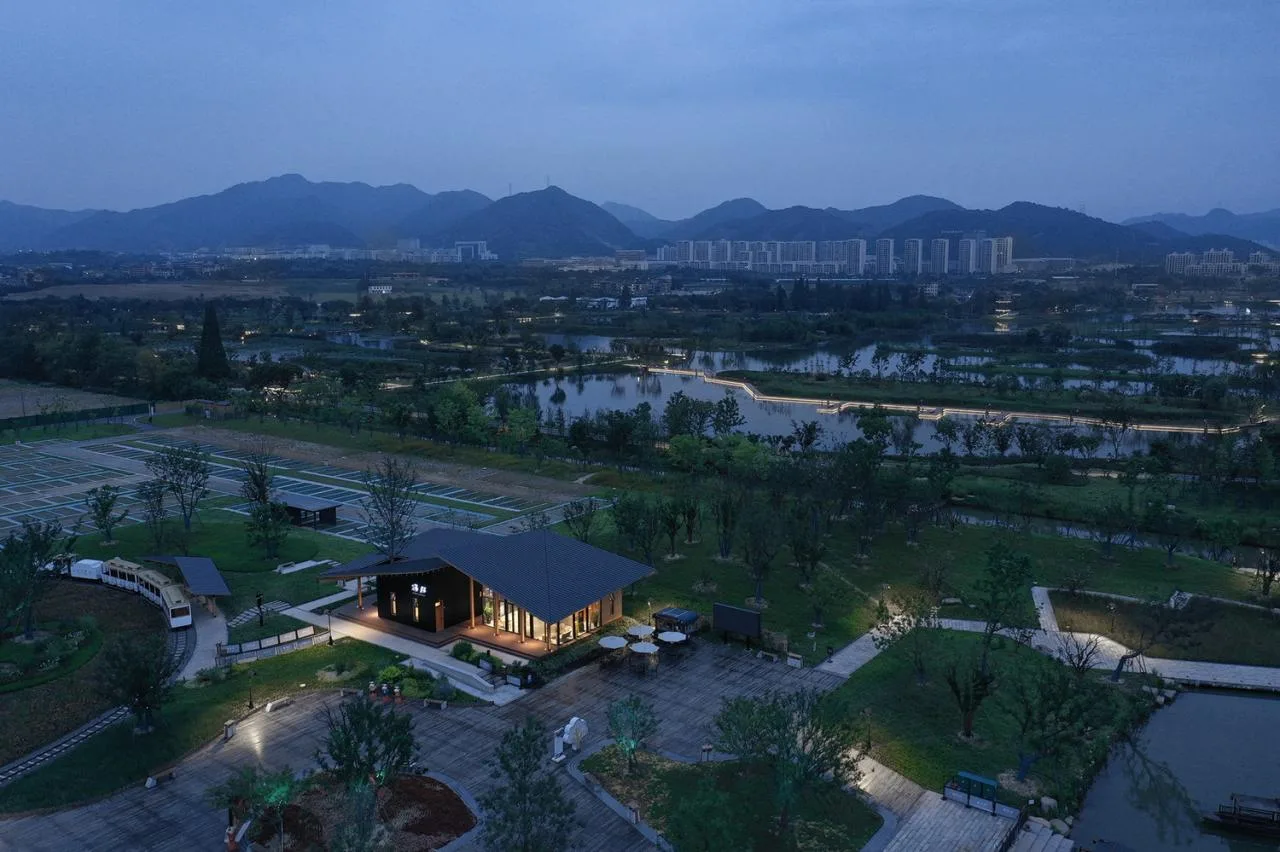 BIM Architecture | Fuyang Yangpi Lake Wetland Reception Center/Jianlin Architectural Design Firm