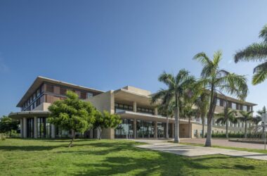 BIM Architecture: Garden-Inspired Rehabilitation Hospital by Safdi Architects-BIM WORLD