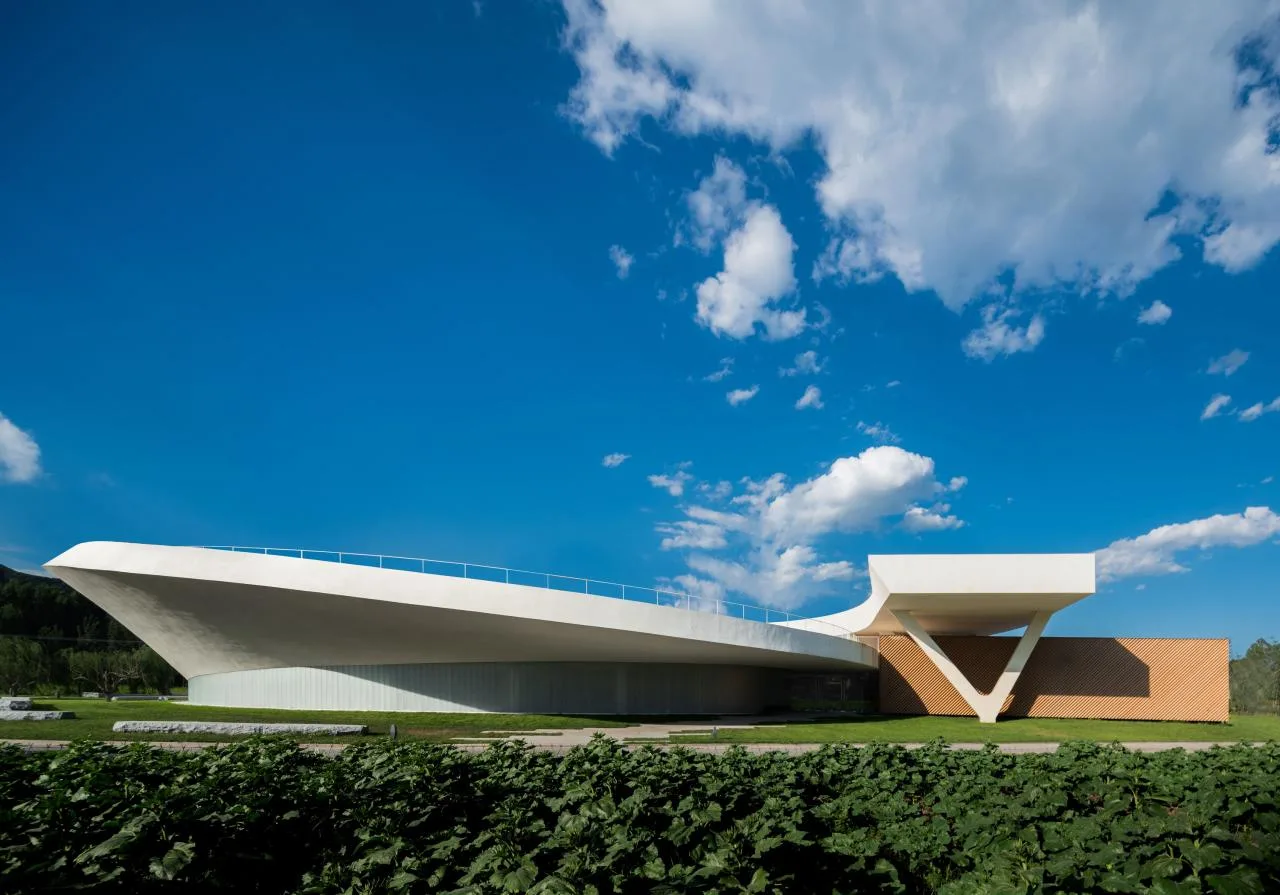 BIM Architecture | Revitalizing Rural Areas Requires' Integration of Knowledge and Action ': Tiangang Art Center/Hanlan Architecture