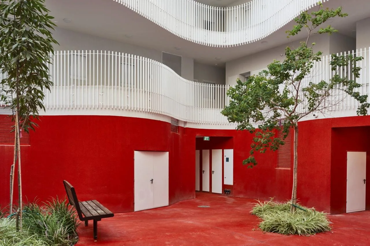 BIM Architecture | Drift like Central Apartment Building/HQ Architects
