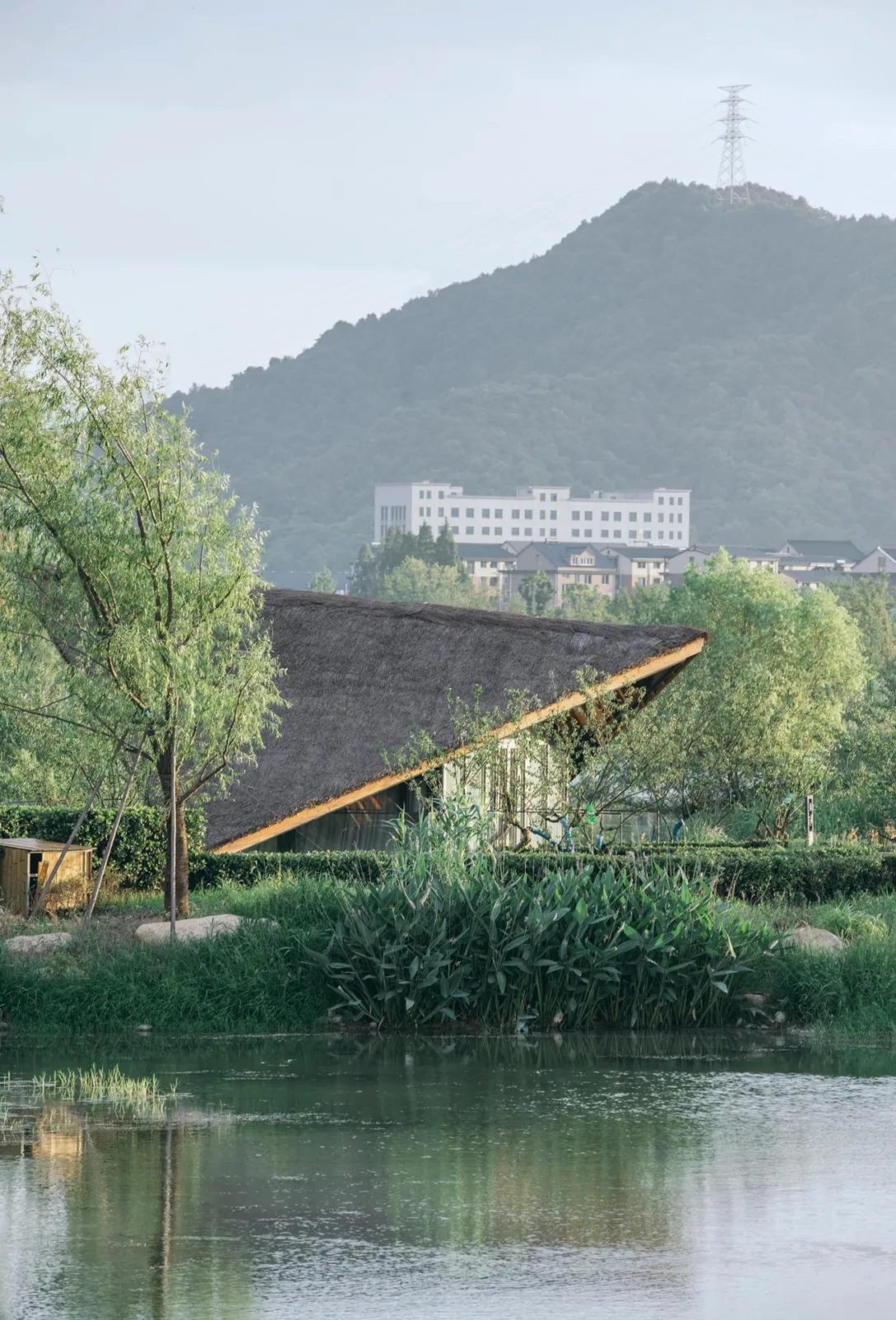 BIM Architecture | Fuyang Yangpi Lake Wetland Ecological Hotel/Jianlin Architecture