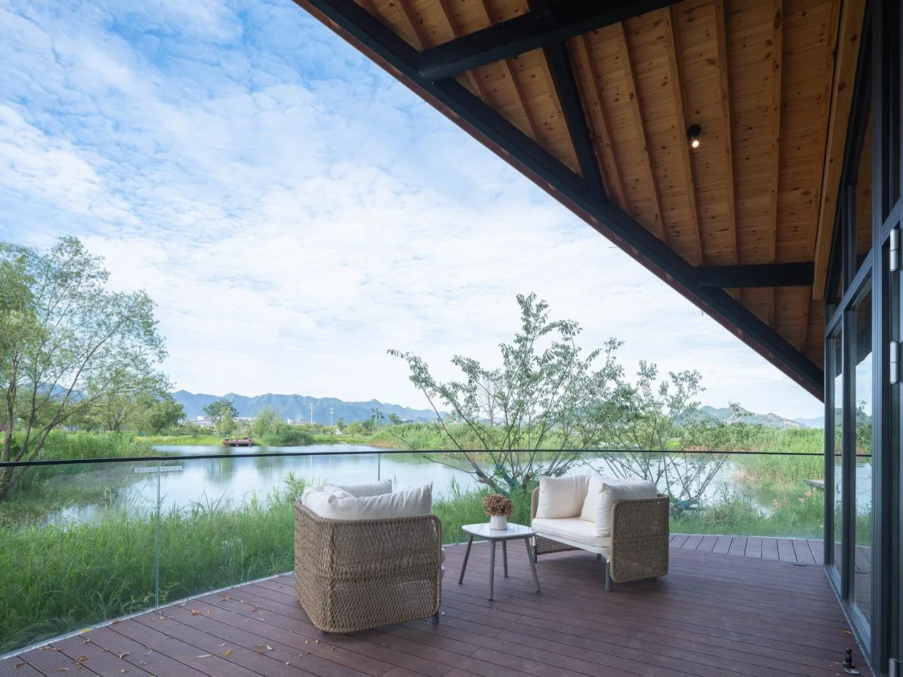 BIM Architecture | Fuyang Yangpi Lake Wetland Ecological Hotel/Jianlin Architecture