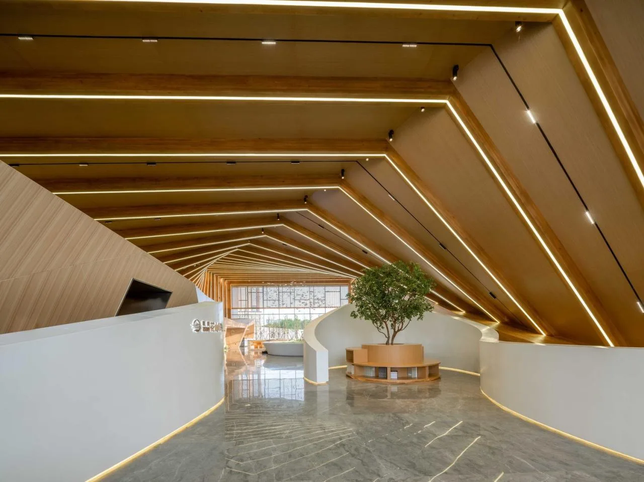BIM Architecture | Wuhan Urban Construction · Huashan Impression: Dynamic Twisting/Execution Design