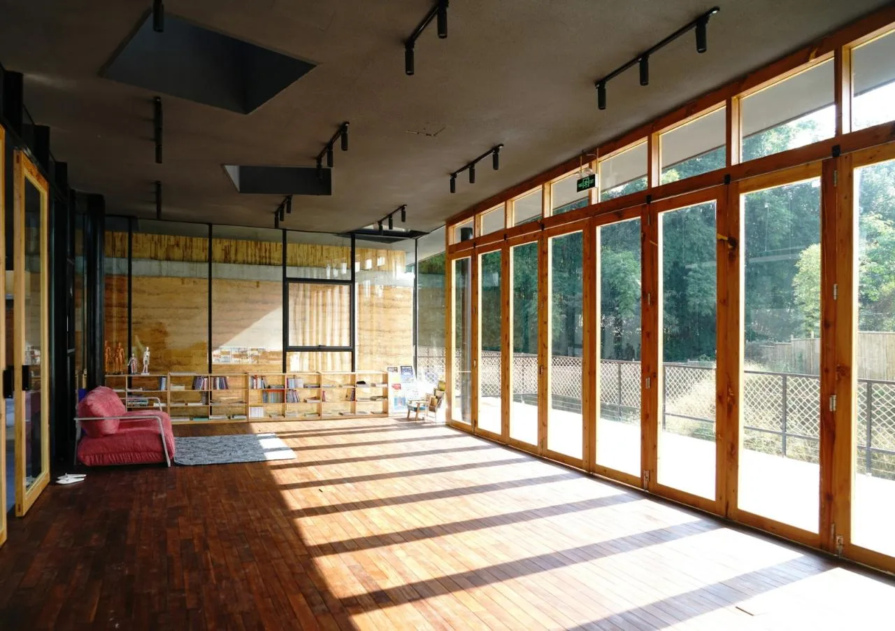 BIM Architecture | Mingting Rural Natural School/Vibrant and Splashing Architecture Studio