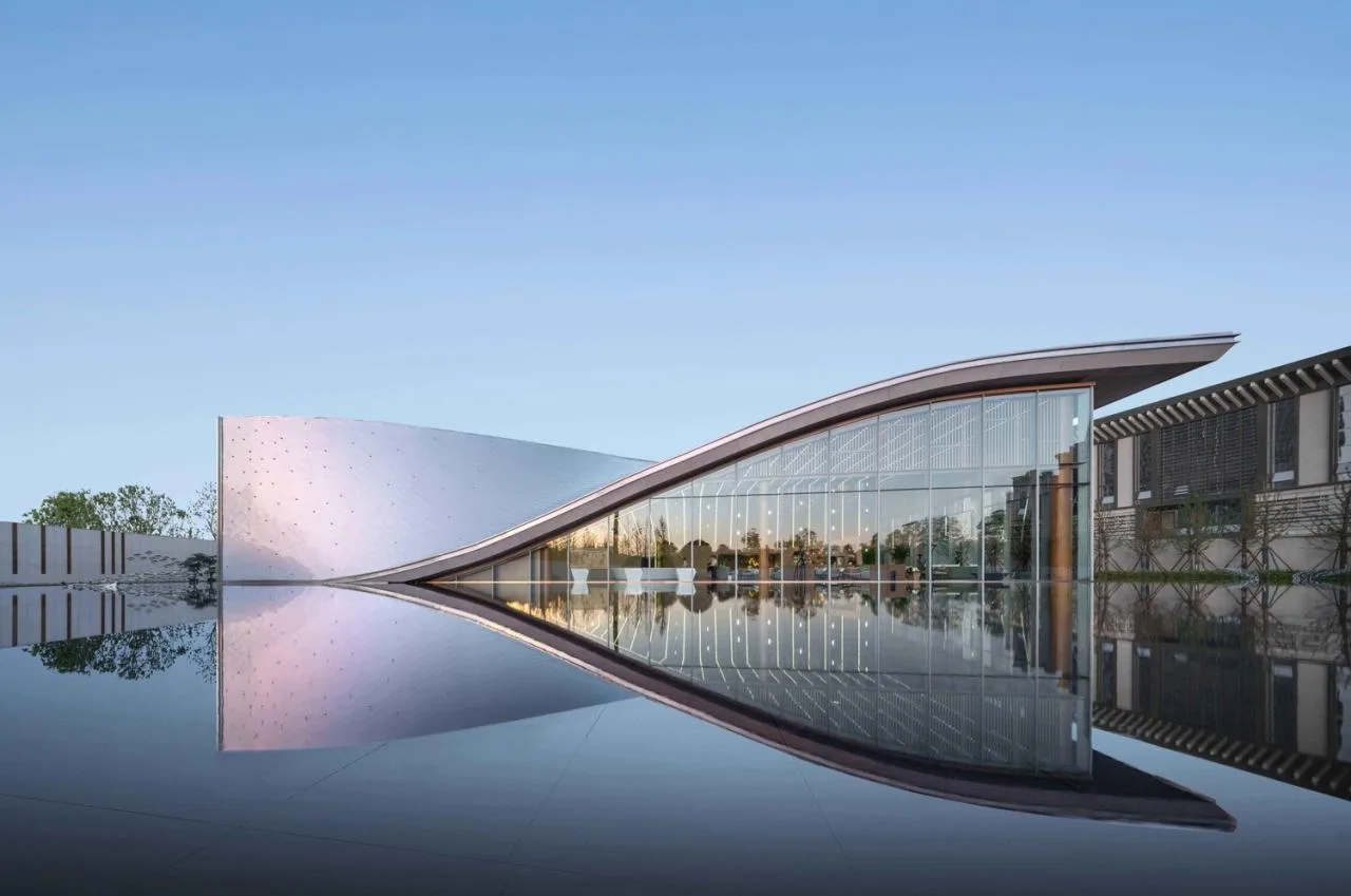 BIM Architecture | Wuhan Urban Construction · Huashan Impression: Dynamic Twisting/Execution Design