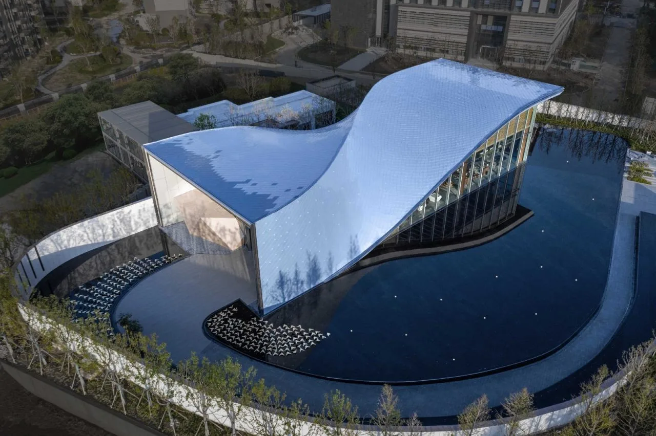BIM Architecture | Wuhan Urban Construction · Huashan Impression: Dynamic Twisting/Execution Design