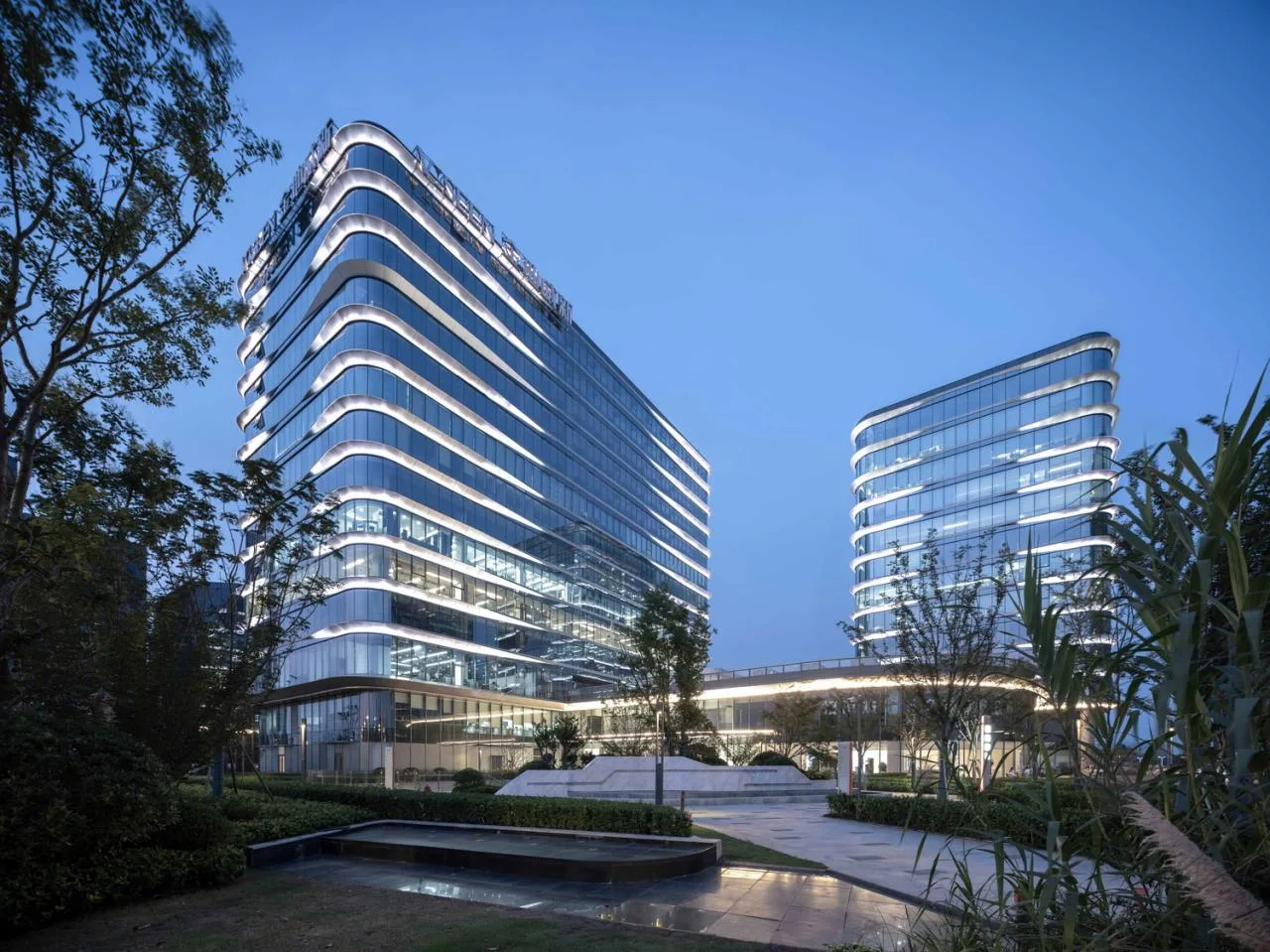 BIM Architecture | Flow Facade Balance Square Volume: Nanjing Jindiwei New▪ Yuhua Innovation Center/Chengzhi Design