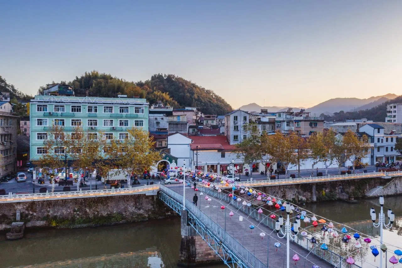 BIM Architecture | New Fireworksism: Organic Renewal of Xibin South Road in the Old Town of Jinyun/I Studio Yanwu Architecture