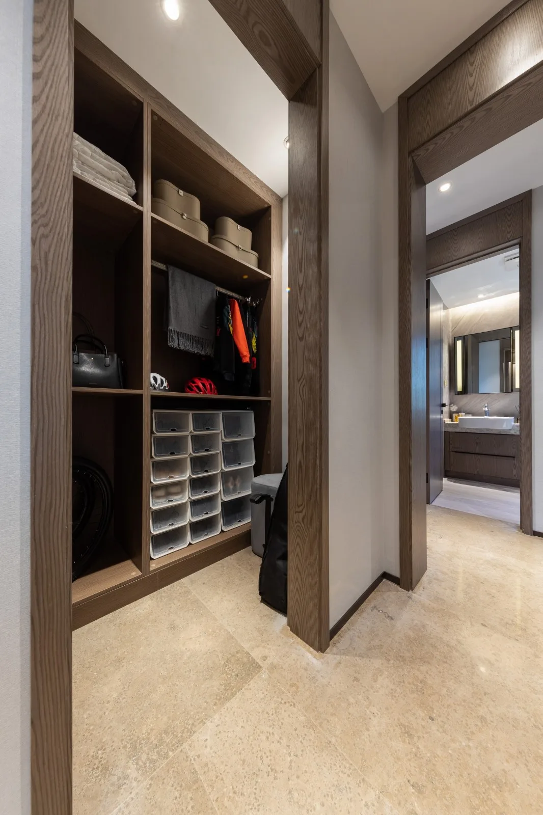 BIM Architecture | Luxury, Elegant, Minimalist: Shenyang Longhu Tianyi/Chengzhi Design