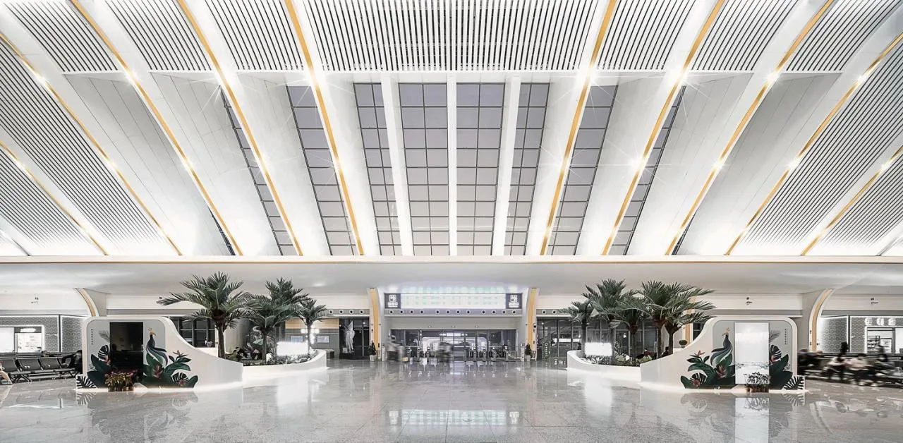 Station lobby entrance and boarding security check area