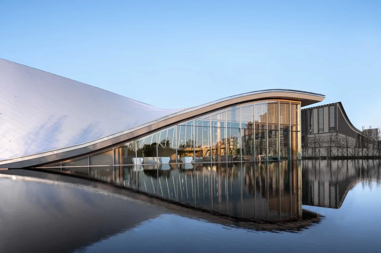 BIM Architecture | Wuhan Urban Construction · Huashan Impression: Dynamic Twisting/Execution Design