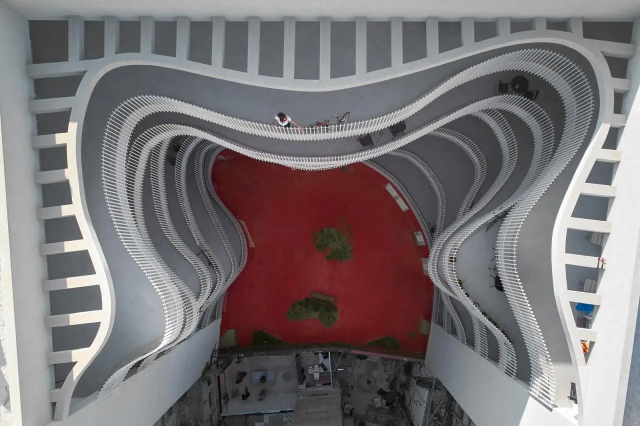 BIM Architecture | Drift like Central Apartment Building/HQ Architects