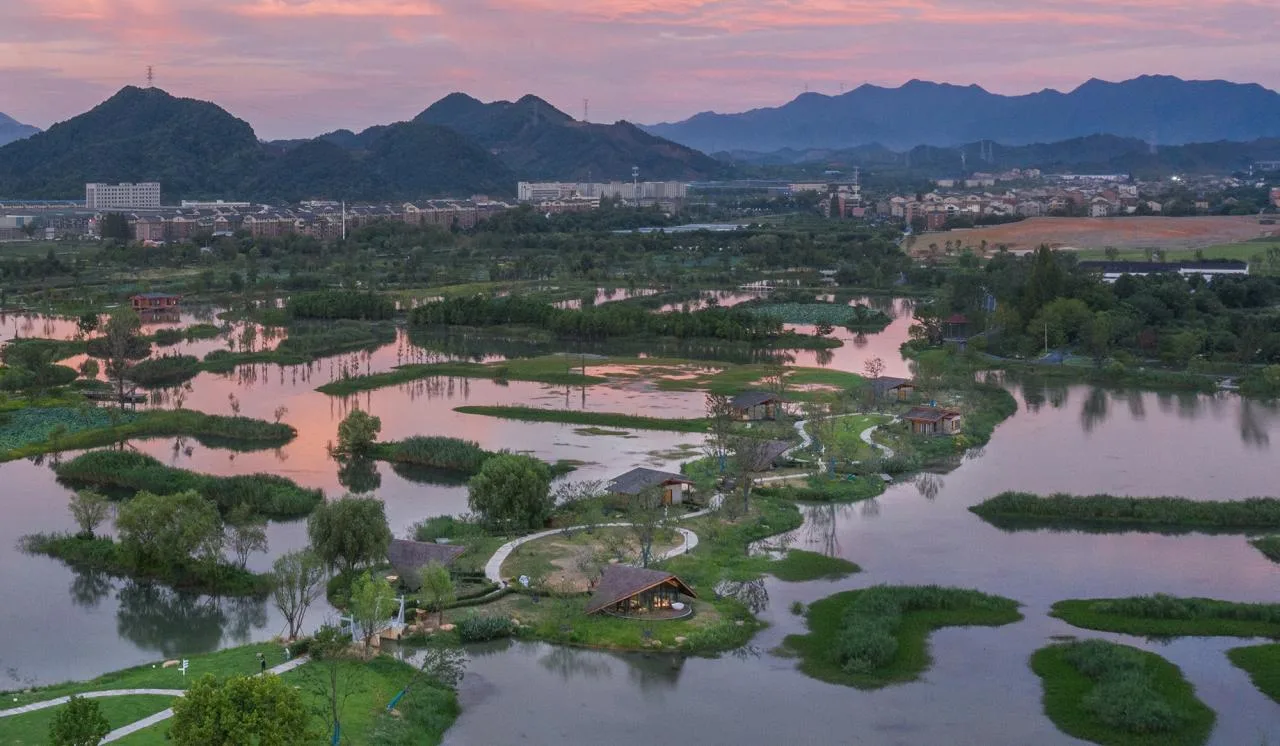 BIM Architecture | Fuyang Yangpi Lake Wetland Ecological Hotel/Jianlin Architecture