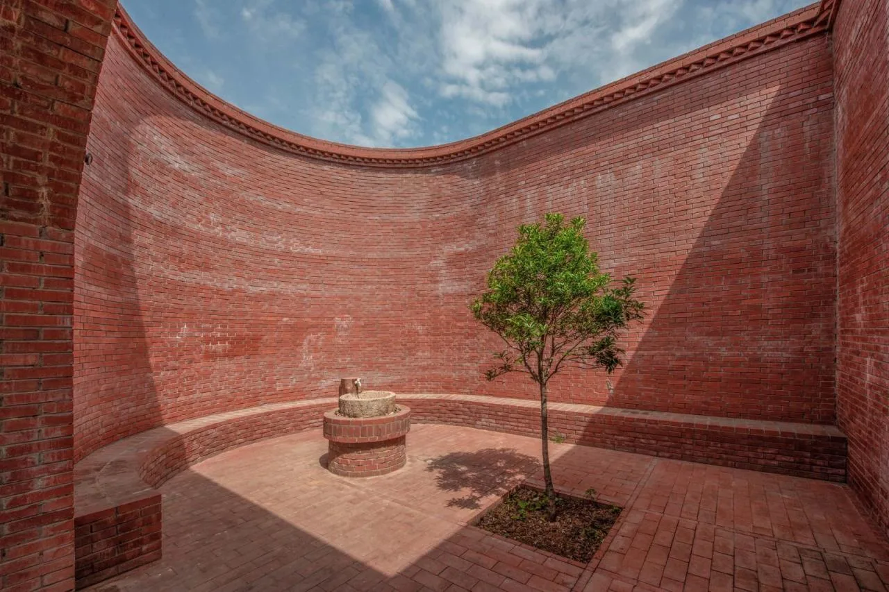 BIM Architecture | Lizigou Village Red Brick Natural Auditorium/KEYWORKS+Reng Architecture