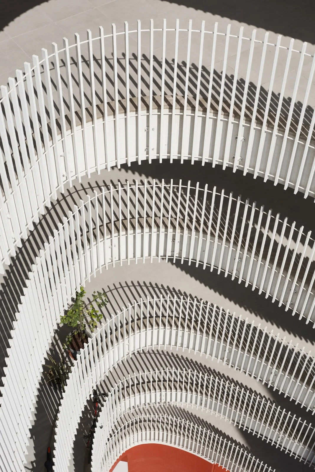BIM Architecture | Drift like Central Apartment Building/HQ Architects
