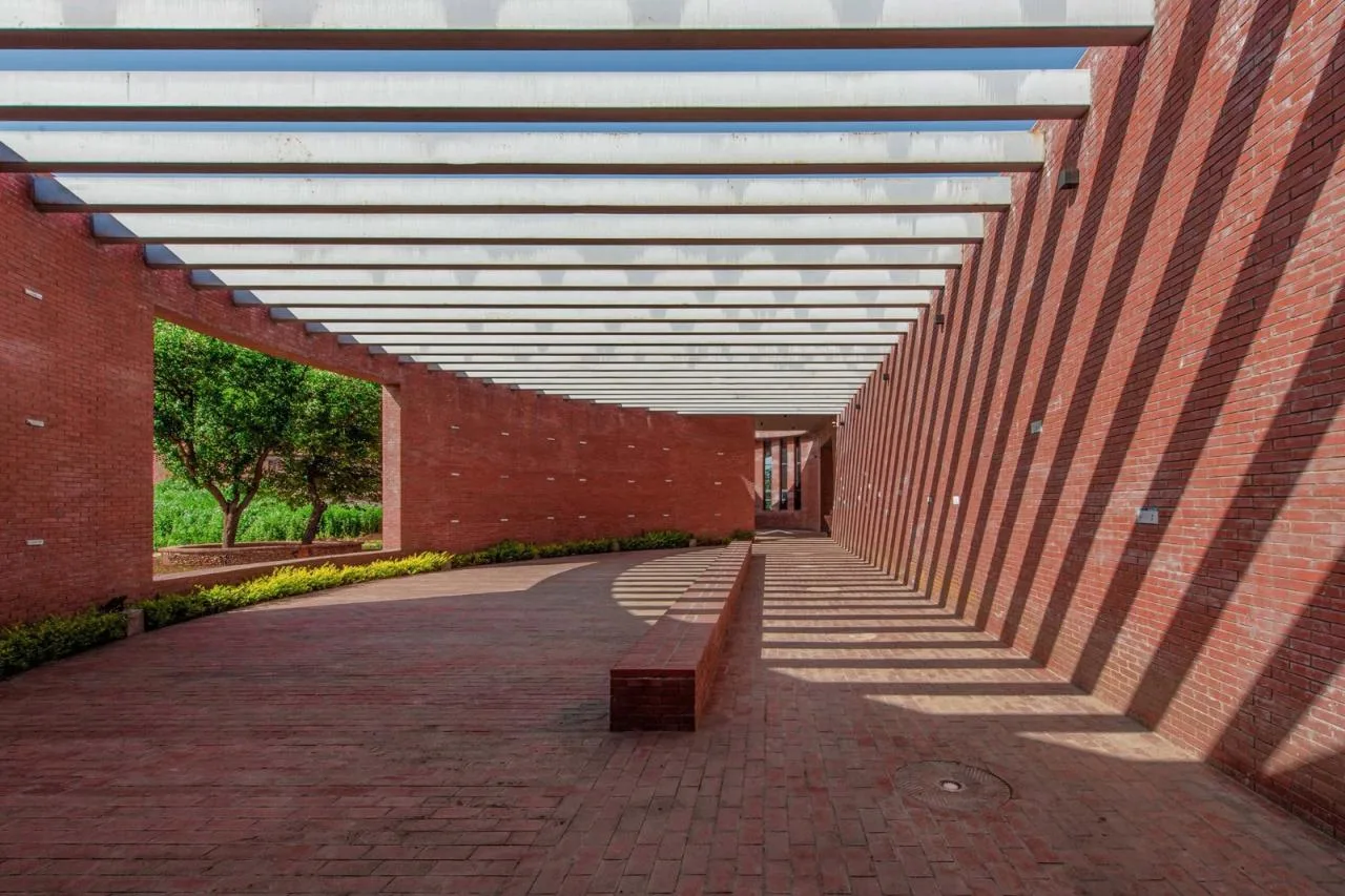 BIM Architecture | Lizigou Village Red Brick Natural Auditorium/KEYWORKS+Reng Architecture