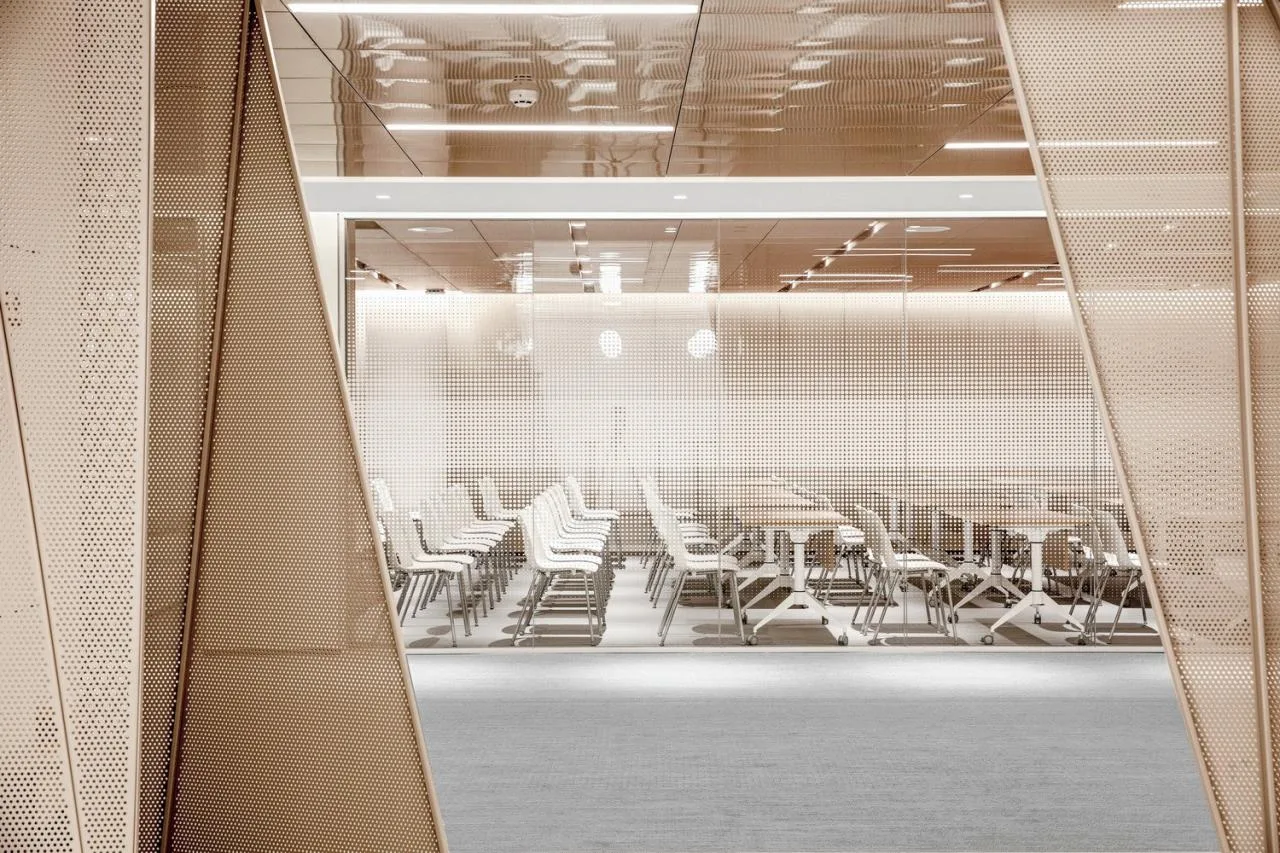 BIM Architecture | Prelude of Light: Renovation of Law Firm Office Space/CCDI International Smart Interior Design